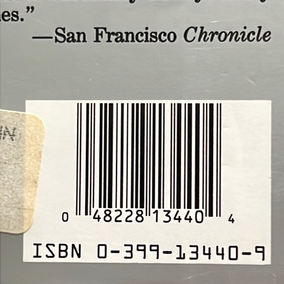 Tom Clancy hardcovers: The Hunt for Red October & Clear and Present Danger - Picture 9 of 14